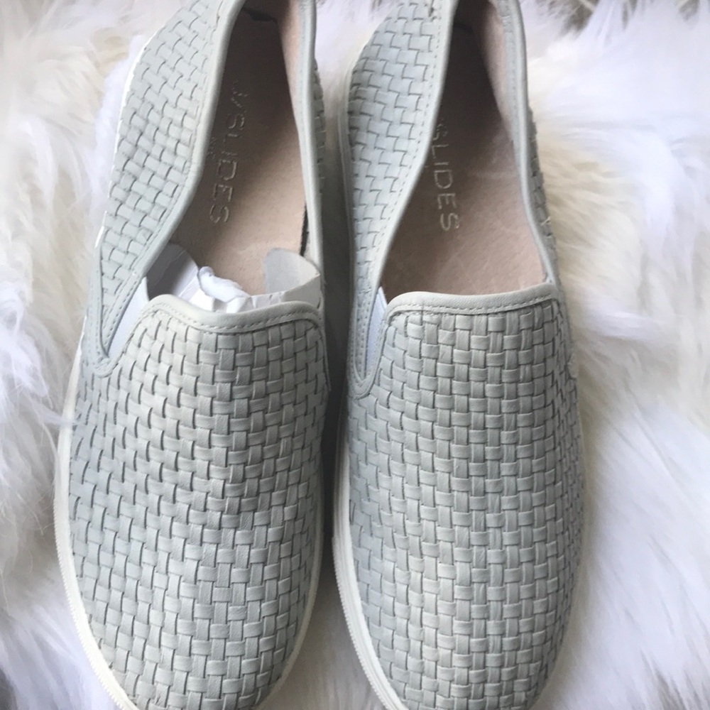 Shoes - Picture 4 of 4